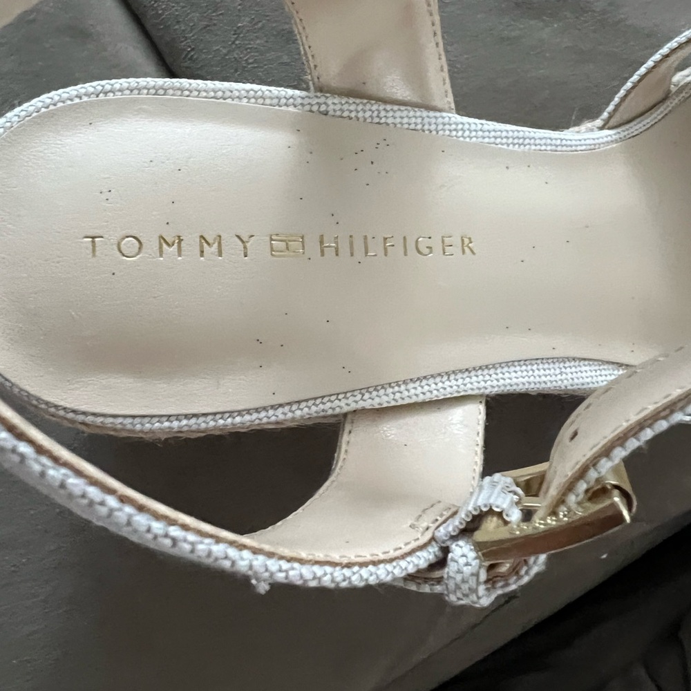 Tommy Hilfiger Cream Sandals - Picture 4 of 9